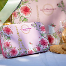 Lataa kuva Galleria-katseluun, ”Un matin à Paris” Karamellipikkuleipäkeksien laatikko
